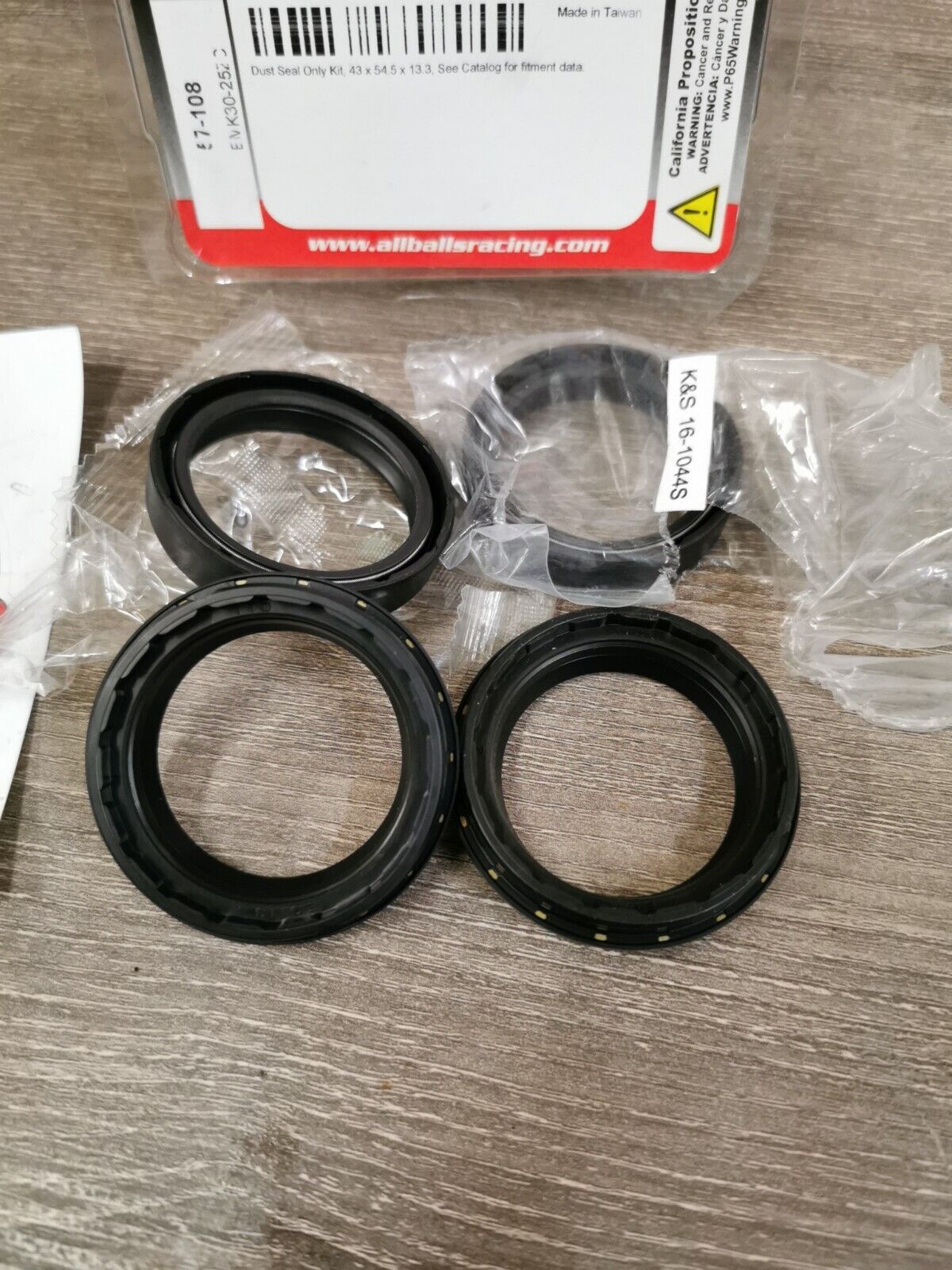 NOS ALL BALLS  XV1600 XV1700 Raptor 650 CR125 FORK DUST SEAL KIT 57-108 J52