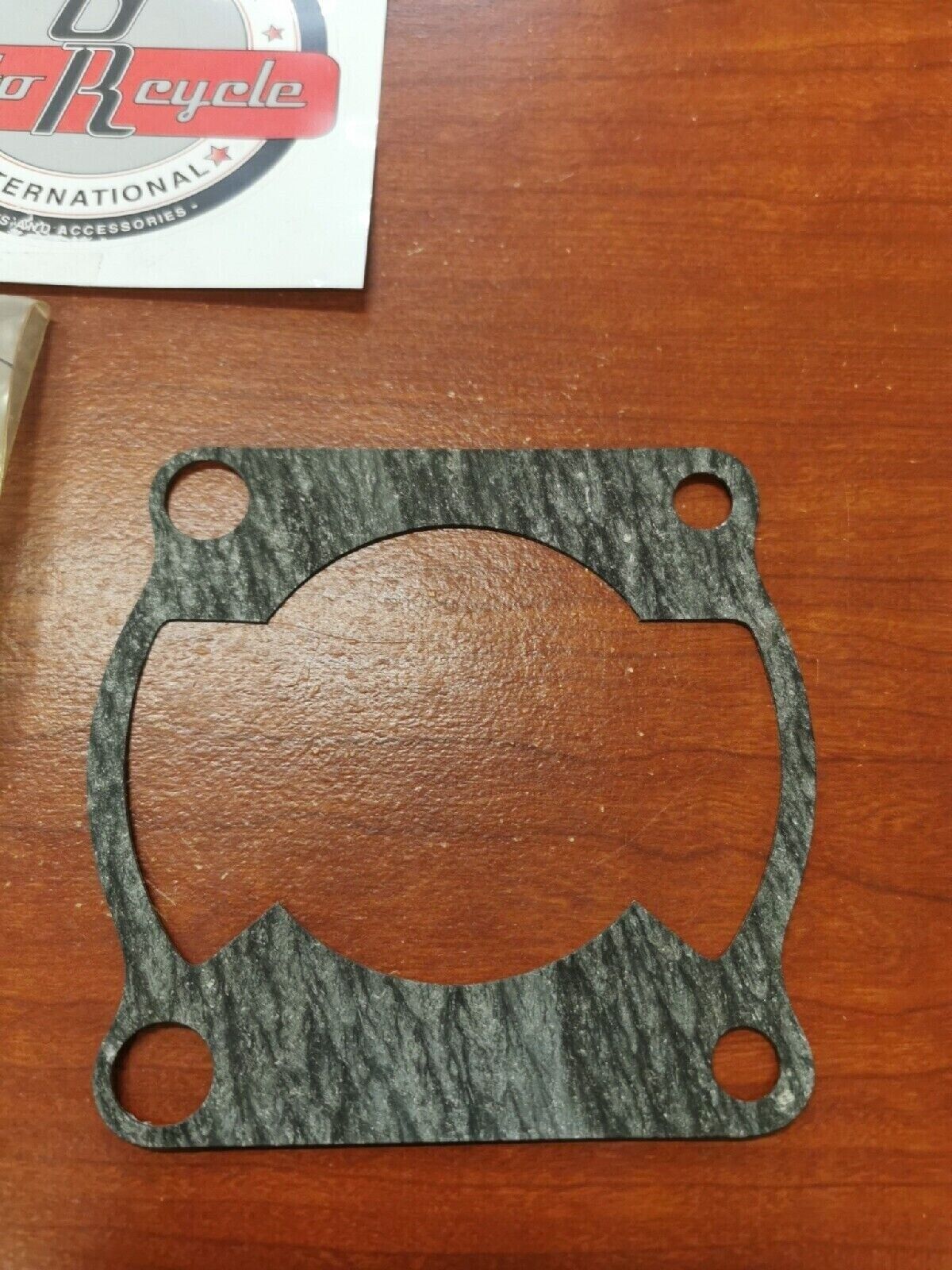 NOS Yamaha 1977 - 1979 IT175 CYLINDER BASE GASKET 3TN-11351-00-00 Y76