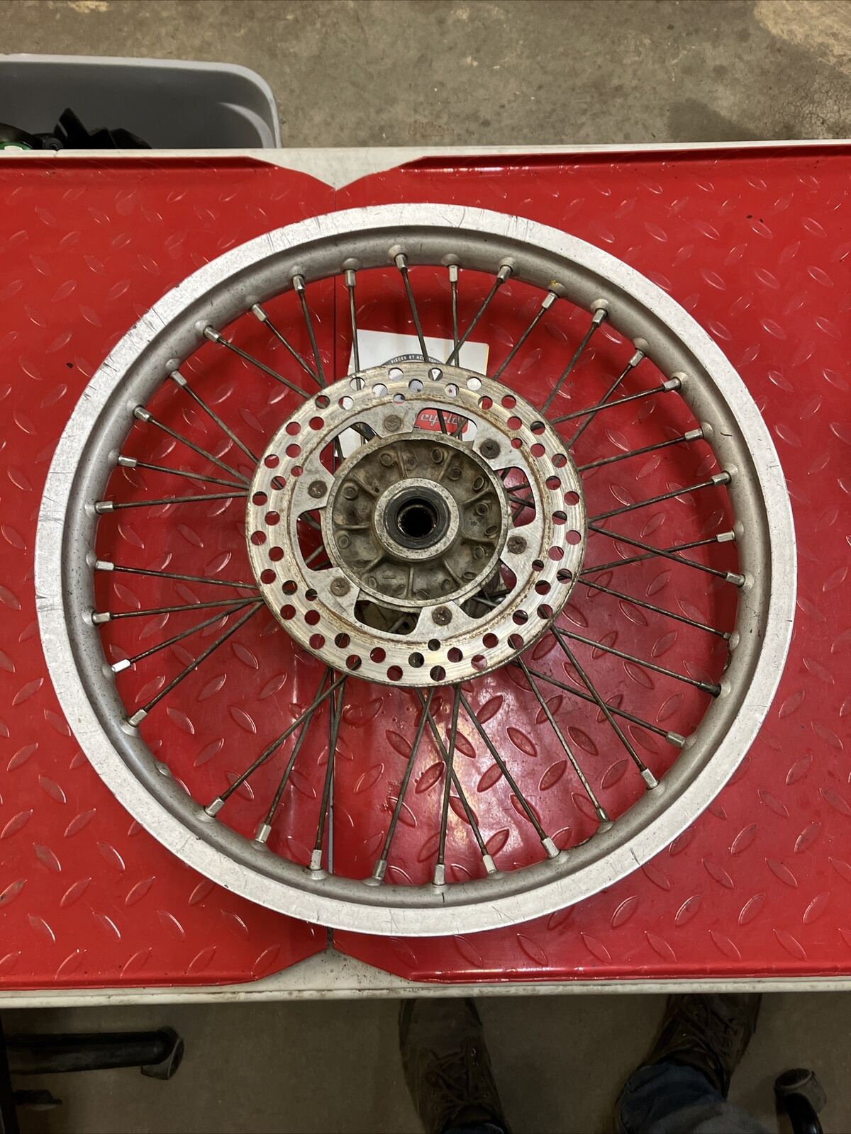 Suzuki RM125 1993 rear wheel hub rim spoke