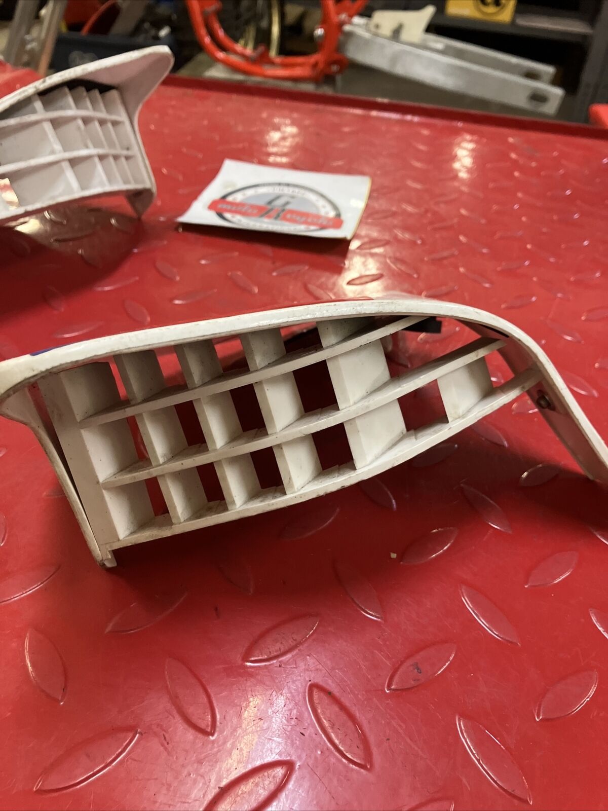 Yamaha XT225 Serrow left Right side air scoop shroud cover deflector grille