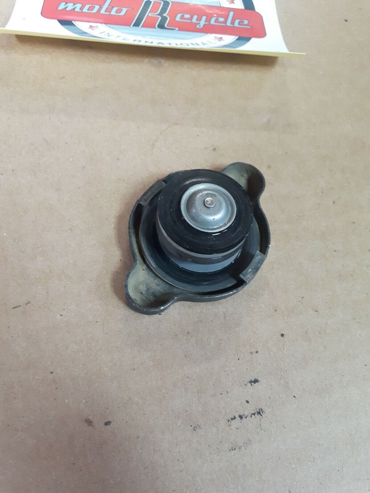 Honda CR125R 1988 rad radiator cap 19037-KV3-003