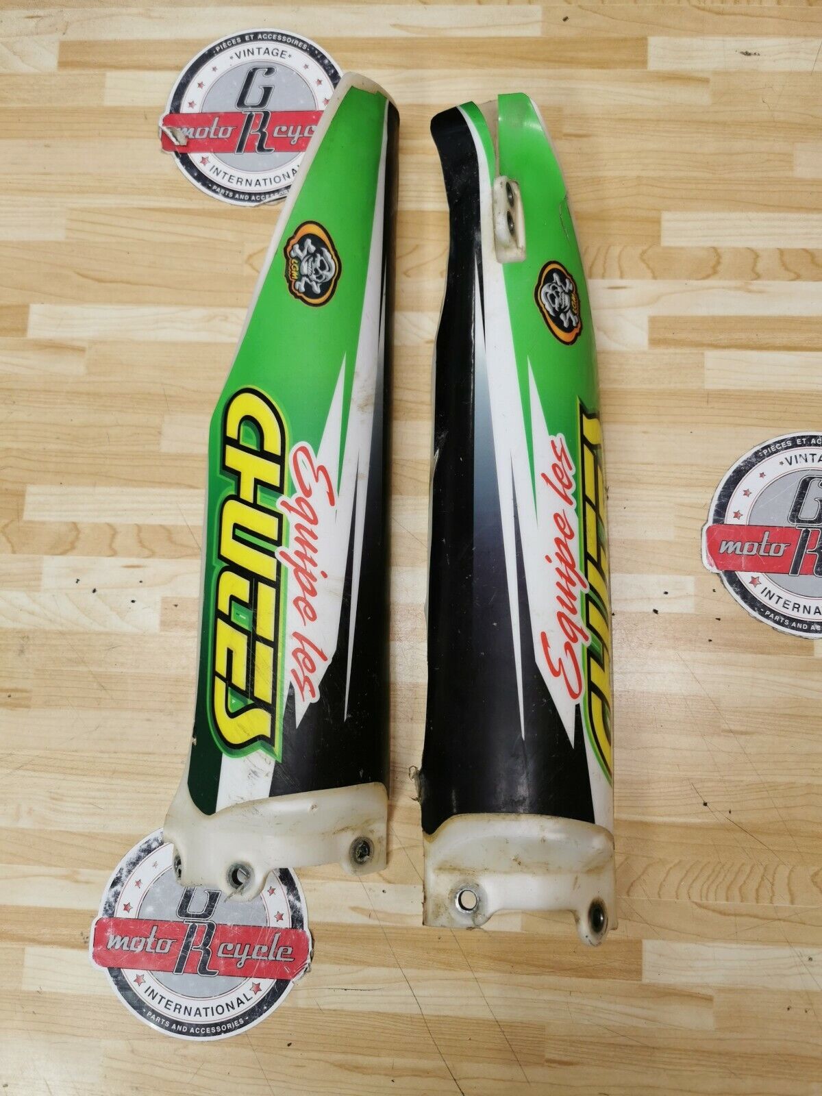 Kawasaki KX250F 2005 front fork guard plastic KX125 KX250 2004 55020-0060-RZ