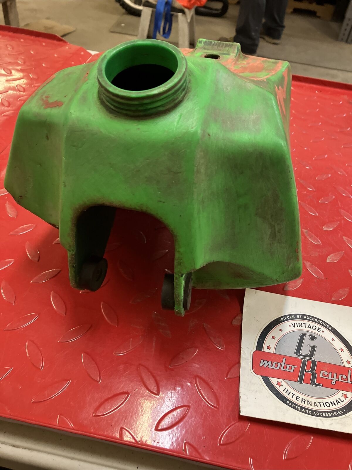 Kawasaki KX80 1987 fuel tank gas petrol reservoir 1986