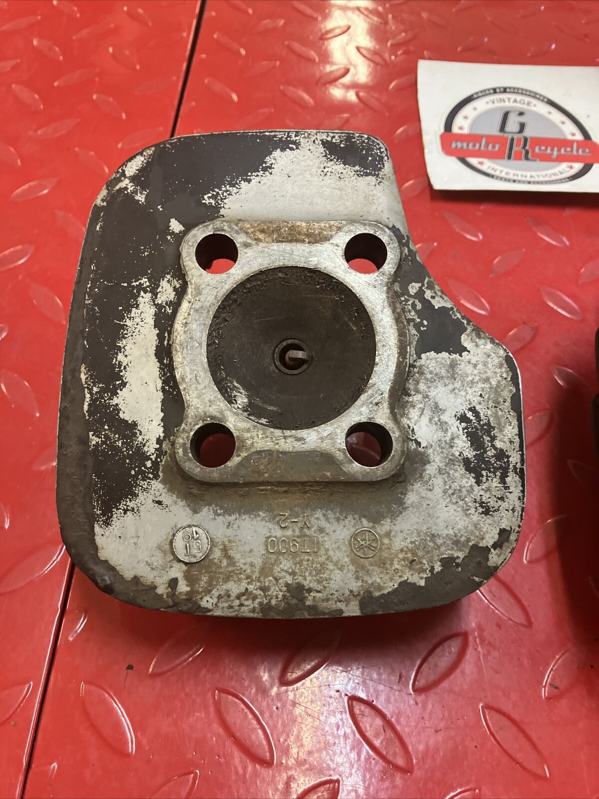 Yamaha MX100 1980 cylinder jug barrel head DT100 1T9-11111-00-00