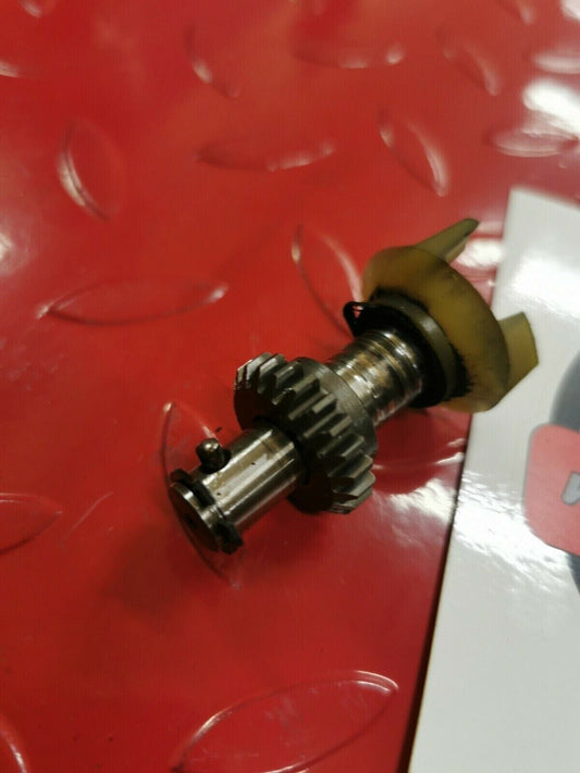 Suzuki RM125 1991 water pump shaft gear impeller 17491-43D01 17511-27C11 1990