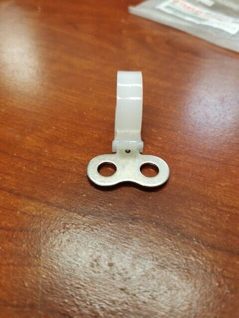 NEW NOS Yamaha TY350 TT500 IT200 IT490 YZ250 CABLE HOLDER 3R4-23317-00-00 Y102