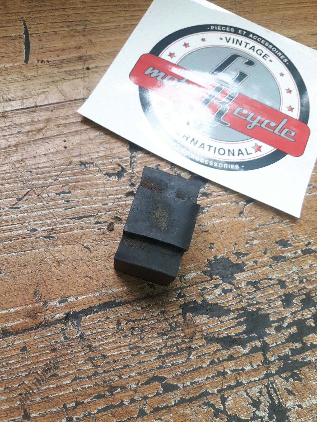 Honda XR350R 1983 cdi mount cushion rubber hanger XR250 XR200R XR250R 1983 1984