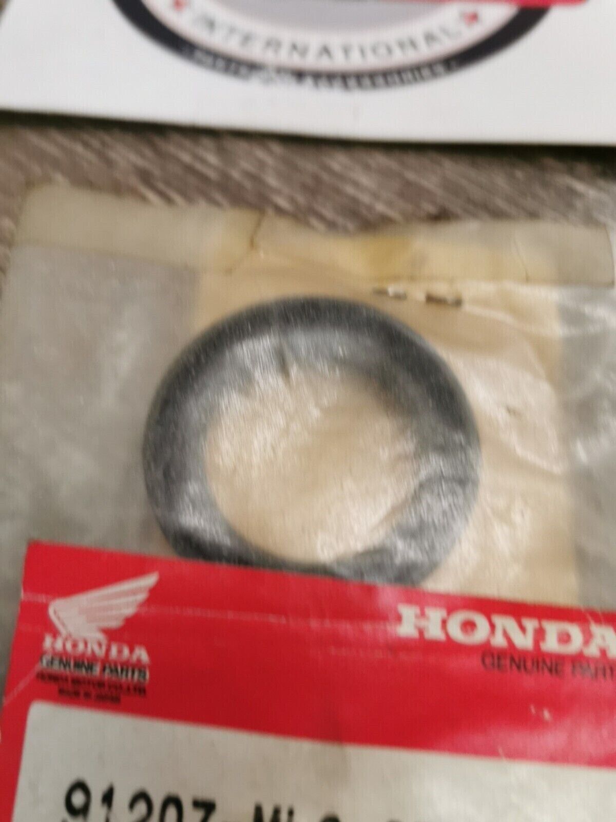 NOS HONDA CR250R OIL SEAL 91207-ML3-871 H57