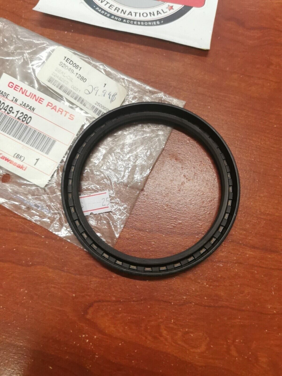 NOS Kawasaki VN1600 VN1500 ZG1400 OIL SEAL 92049-1280 K35