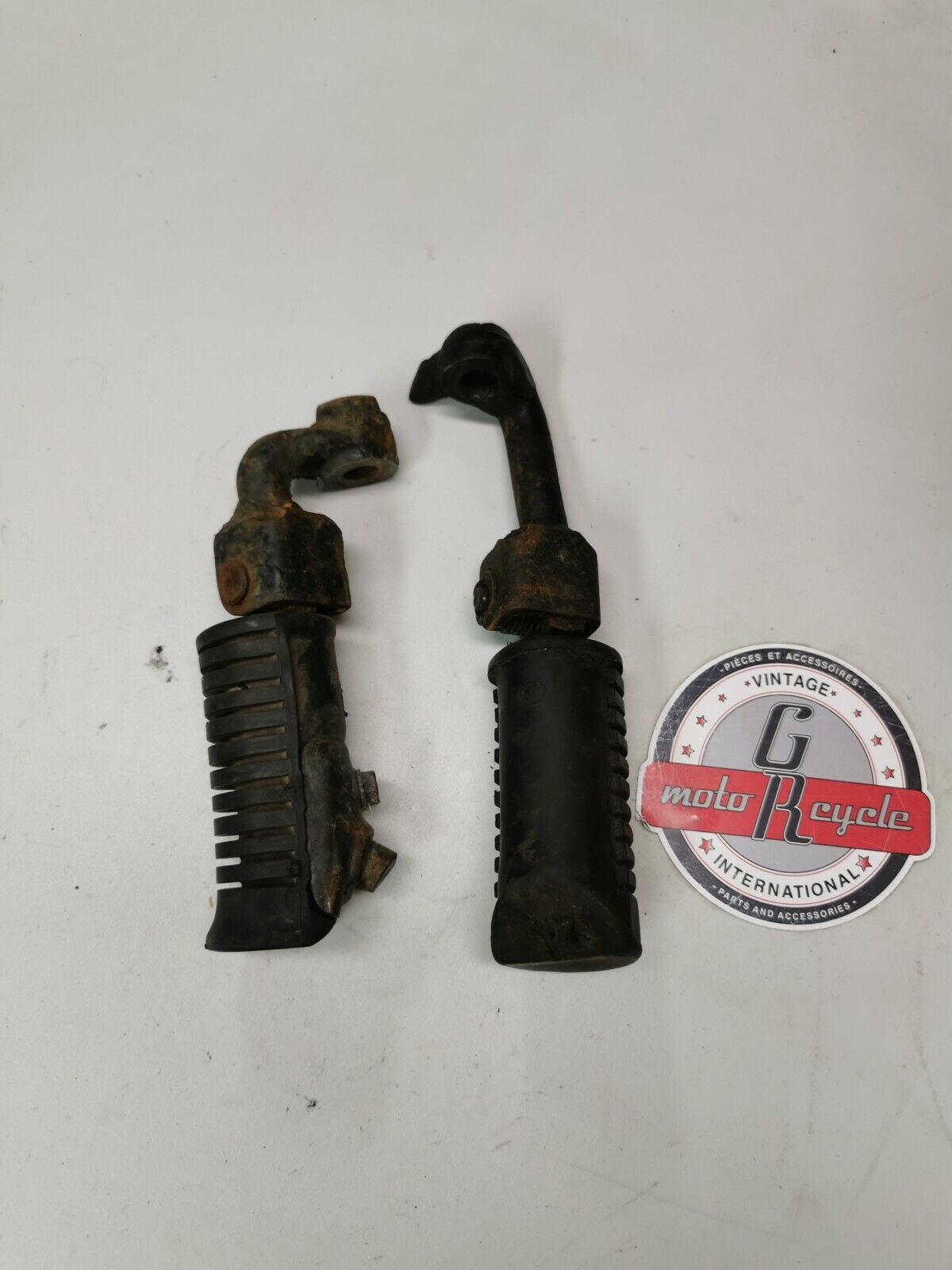 Honda CB750F 1978 front right left footpeg footrest peg step 50630-410-000 1977