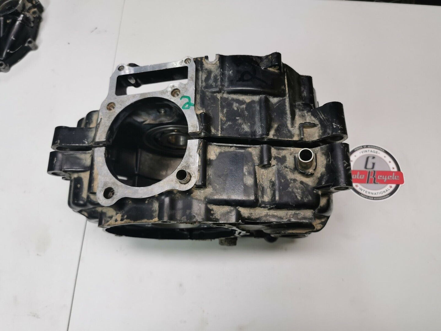 Honda XR350R 1983 crankcase crank case left right 11200-KF0-000 XL350R 84 85 2