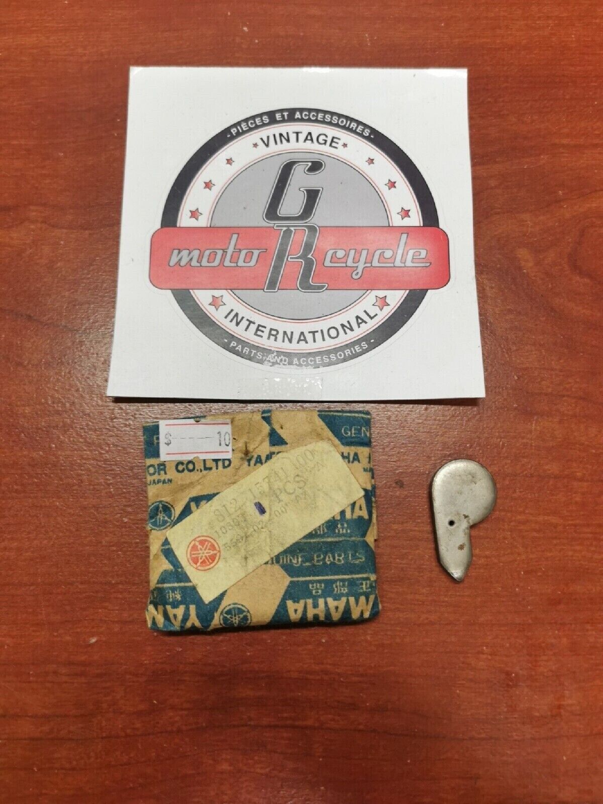 NOS Yamaha DRIVE PAWL 812-15741-00-00 Y69