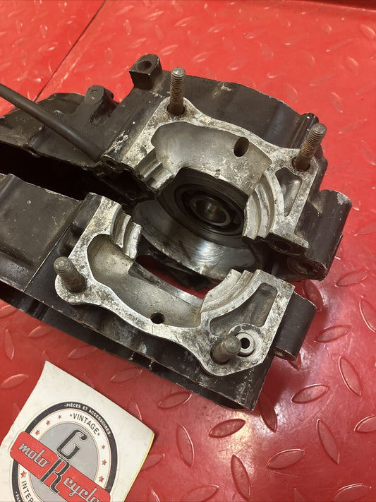 Honda CR125R 1984 crankcase crank case left right 111A0-KA3-740 2