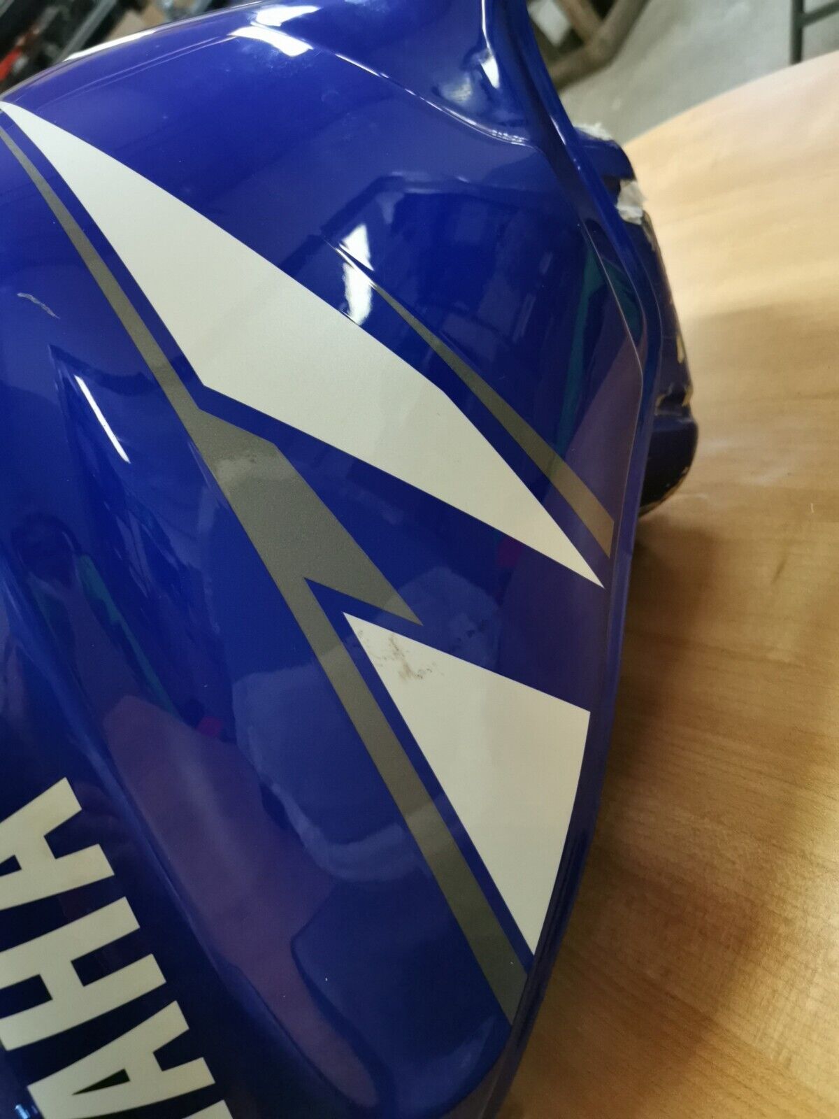 Yamaha 1999 2000 2001 2002 YZF600 YZFR6 R6 FUEL TANK