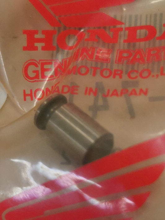 NOS HONDA Z50 PIN GEARSHIFT FORK GUIDE 24261-121-741 H54