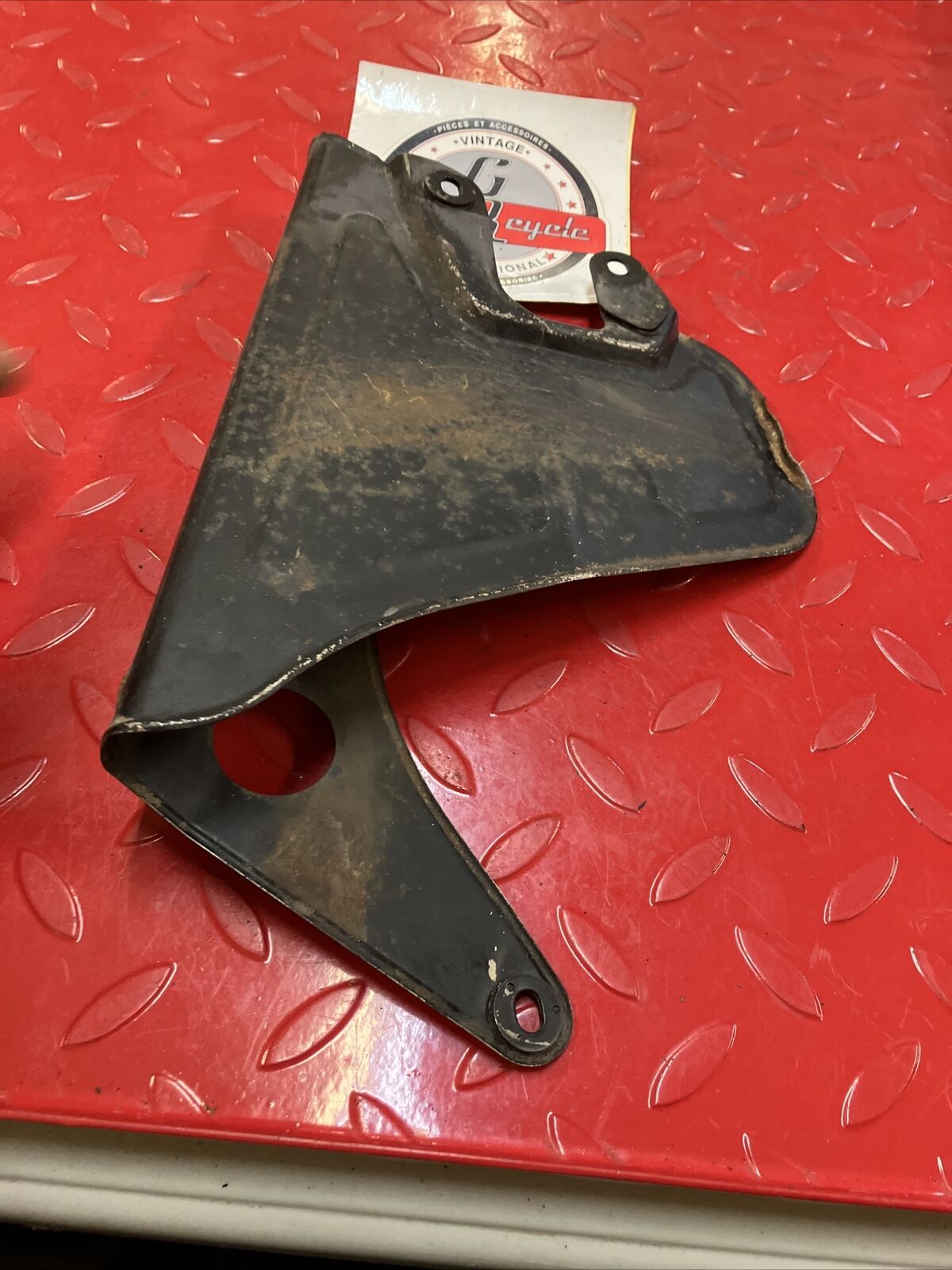 Kawasaki G5 1972 chain case guard