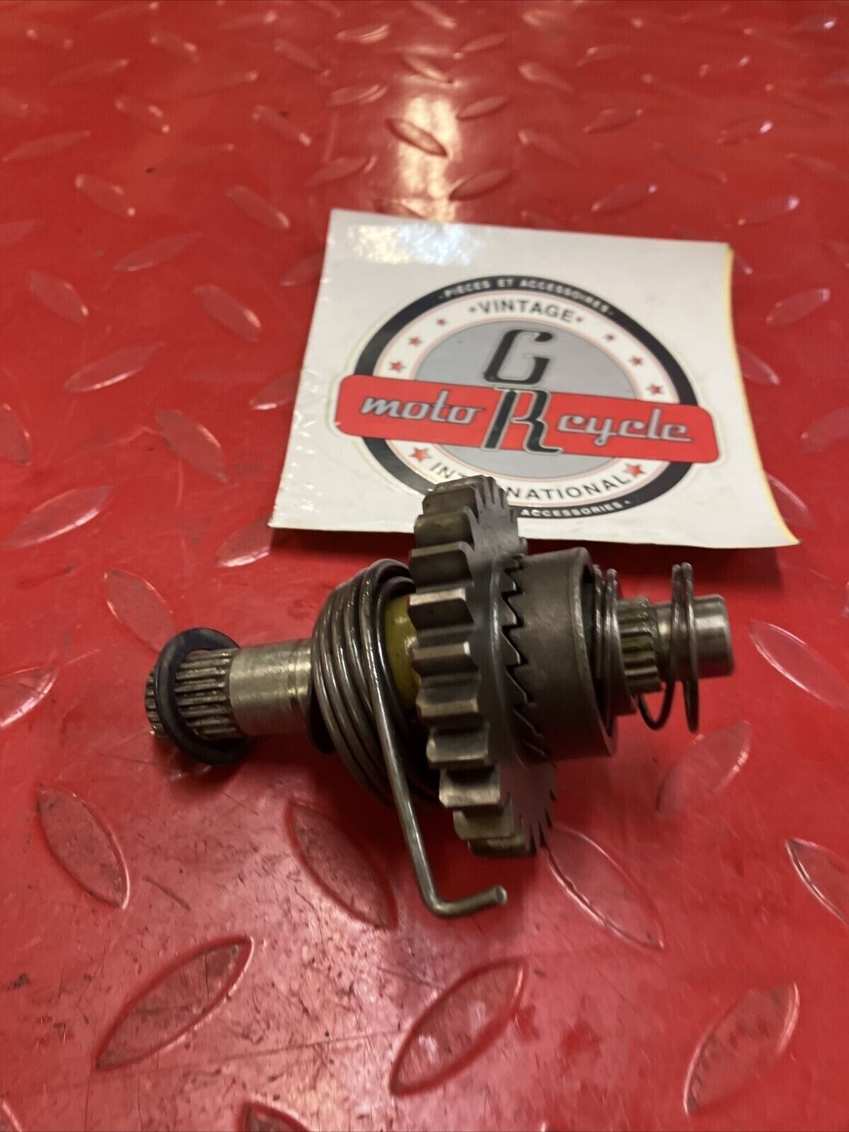 Honda CR125R 1984 kickstarter kick starter spindle shaft gear 28251-KA3-710 3