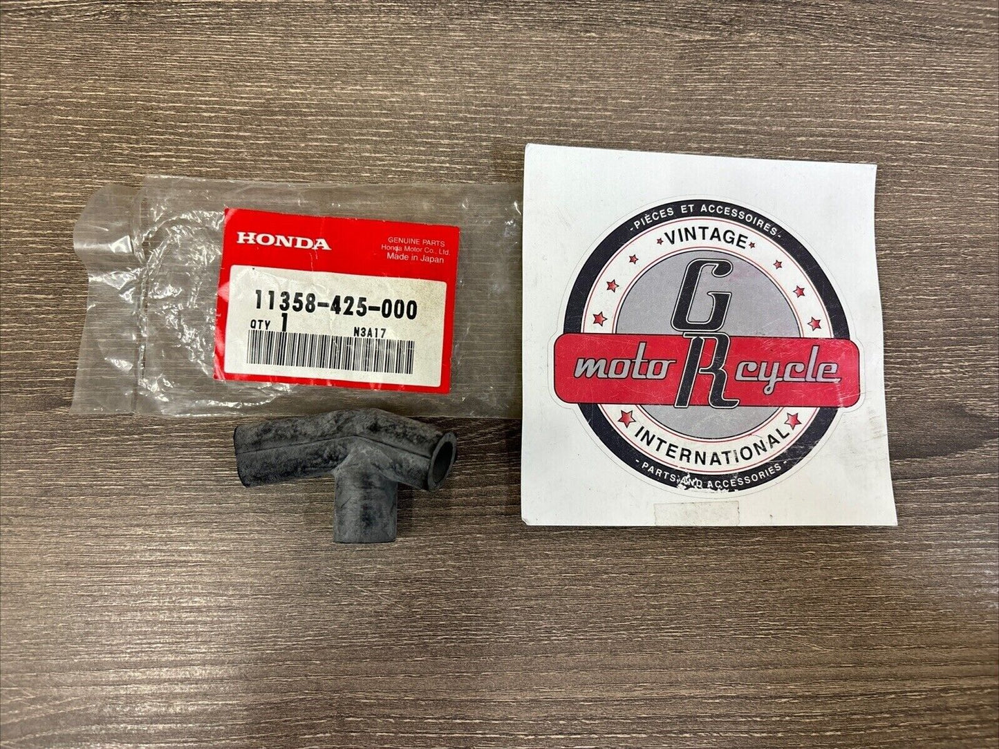 NOS Honda CB750 CB900 THREE WAY JOINT 11358-425-000 H117
