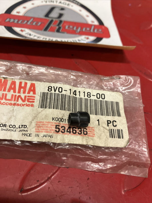 NEW NOS YAMAHA CAP 8V0-14118-00-00 Y62