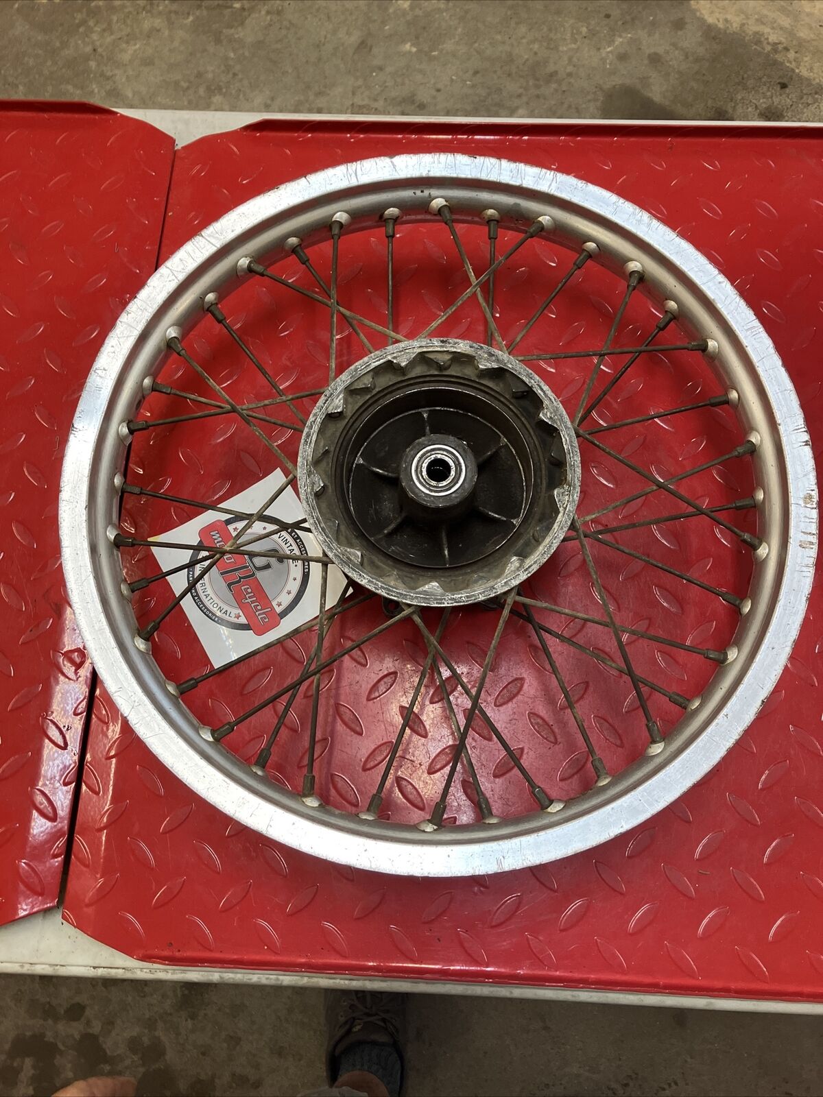 Suzuki RM125 1983 rear back wheel hub rim 64110-01B02