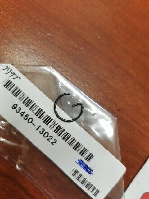 NEW NOS Yamaha BW80 DT50 FS1 CIRCLIP 93450-13022-00 SUB 132-11634-00-00 Y126