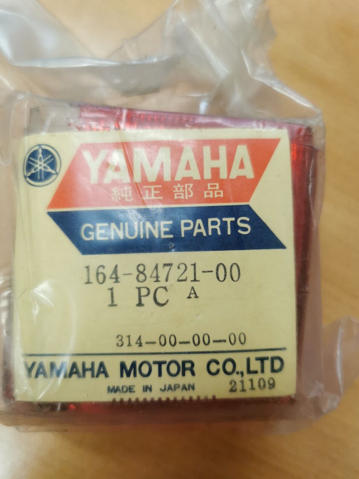 NOS YAMAHA HS1 HS2 L2 YL2 YL3 YG5 Lens Taillight 164-84721-00 Y37