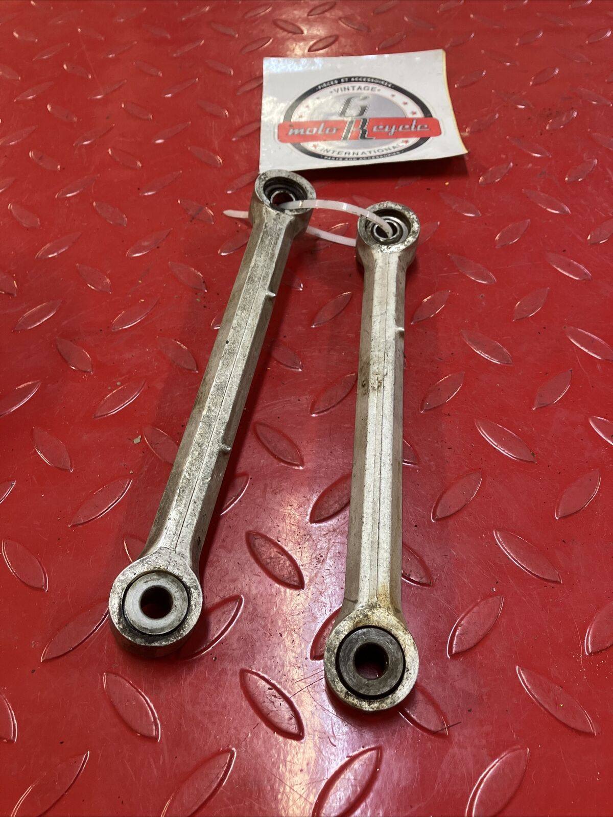 Suzuki RM125 1985 swingarm linkage cushion lever arm rod 1984 2