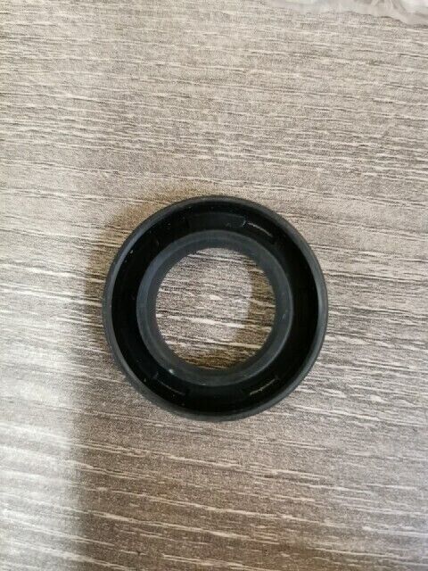 NEW NOS SUZUKI ALT125 LTA500F LT125 LT185 SEAL OIL 20X34X7 09283-20037 S54
