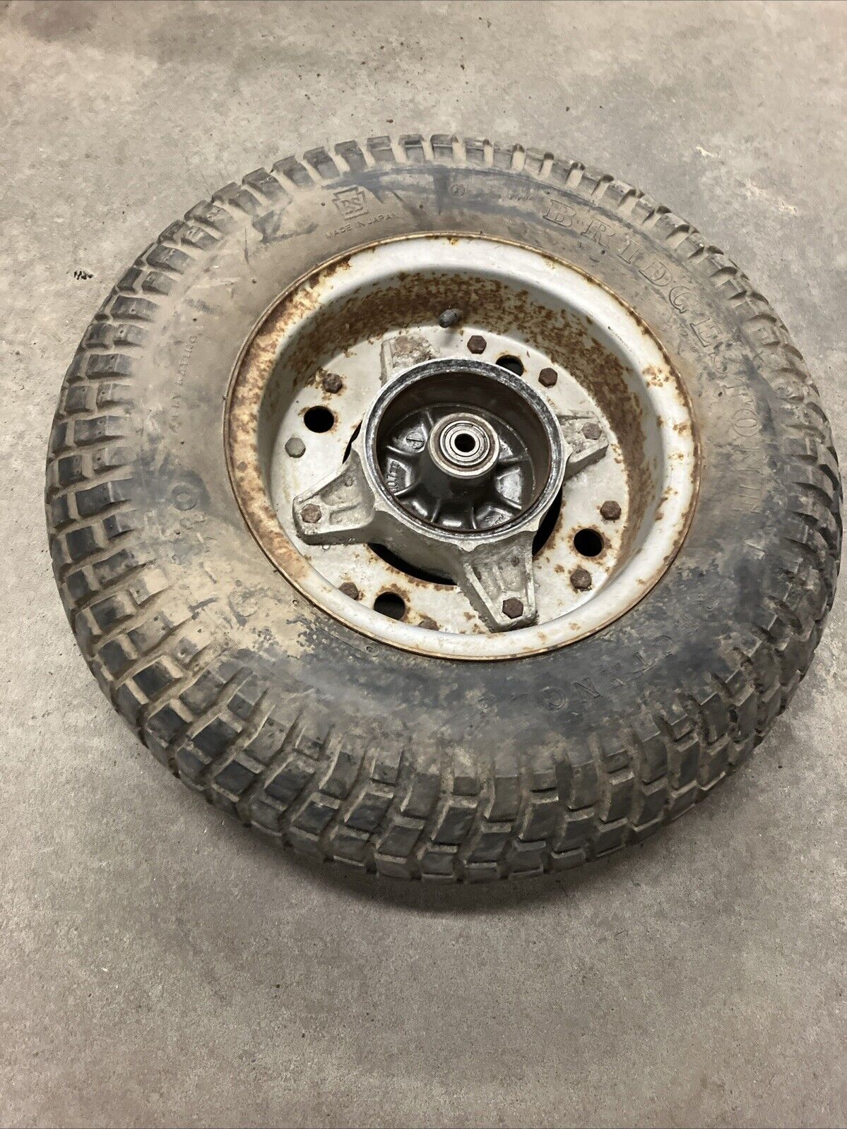 Suzuki RV90 1975 Rear wheel rim tire hub bridgestone rectangle