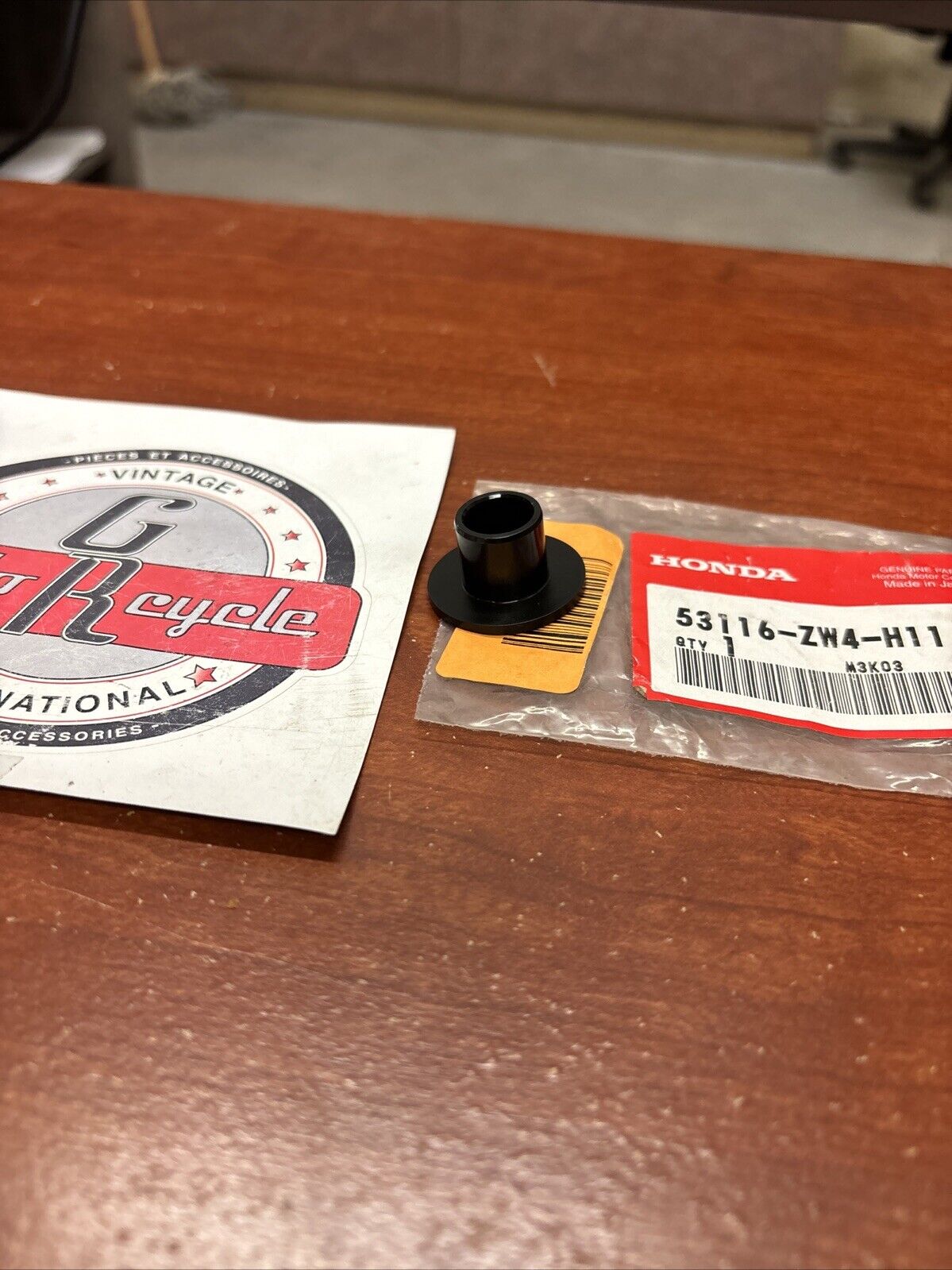 NOS Honda BF25 BF30 BF40 BF50 BF60 BF75 BF90 HANDLEBAR BUSH 53116-ZW4-H11 H185