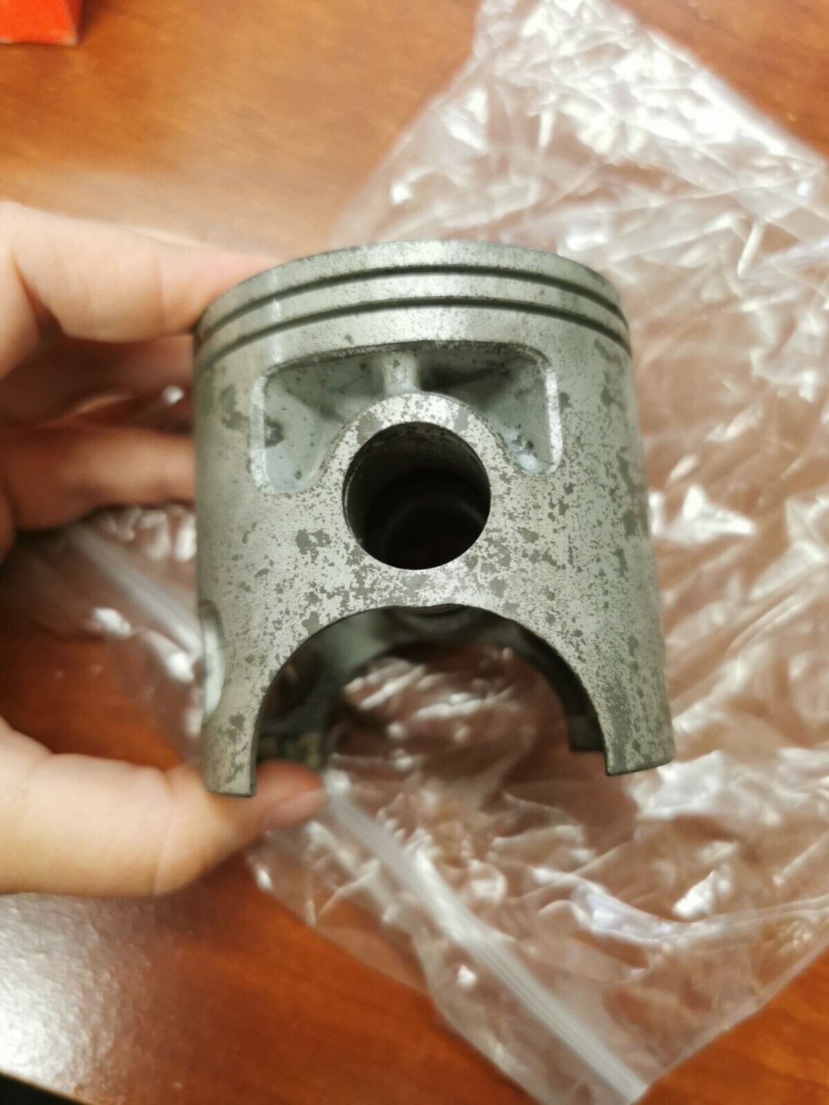 NOS Yamaha 1977 1978 IT250 PISTON STD 1W5-11631-00-96 Y91