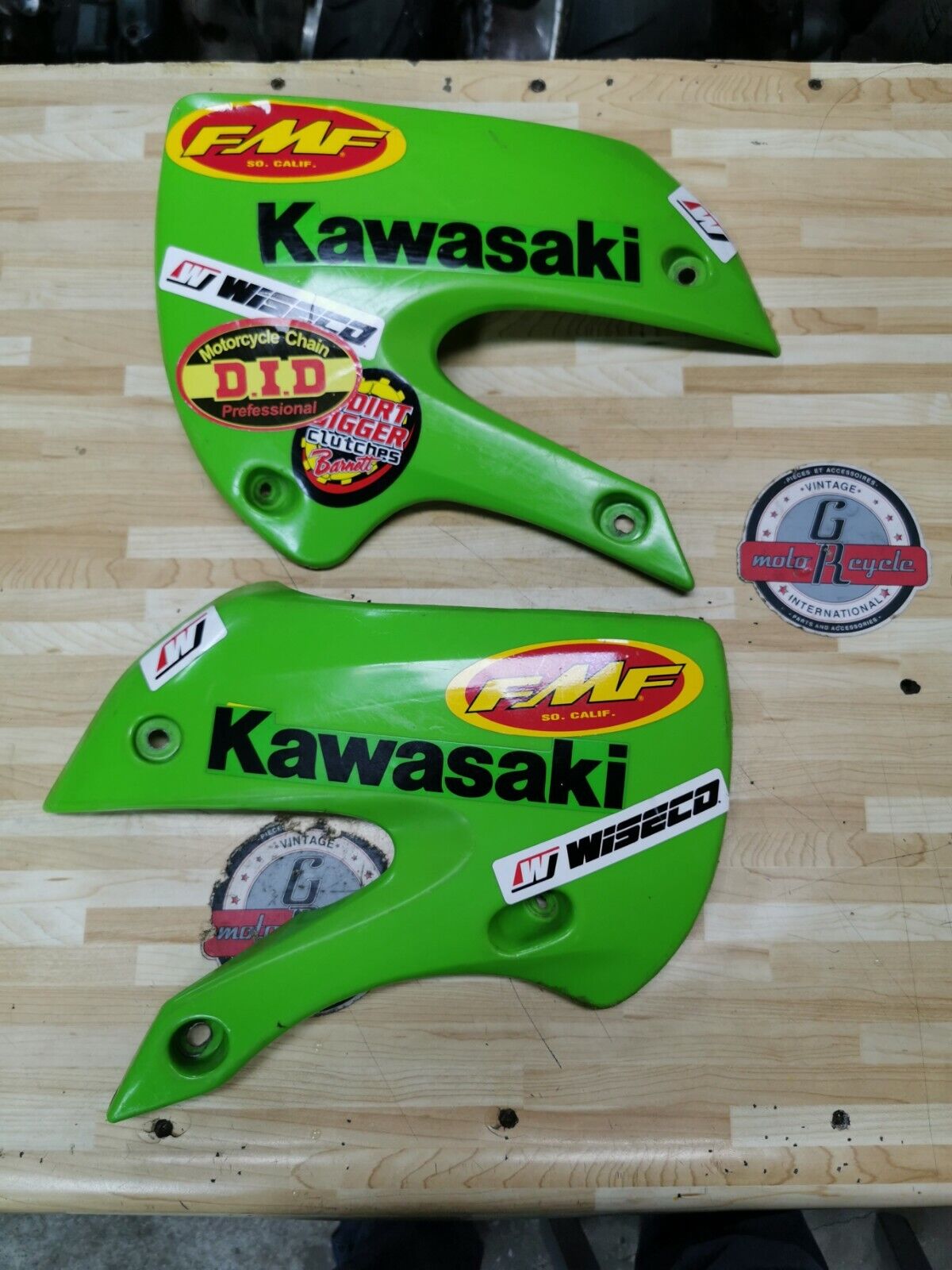 Kawasaki KX65 2008 fuel tank radiator shroud right left 49089-1144-290 G