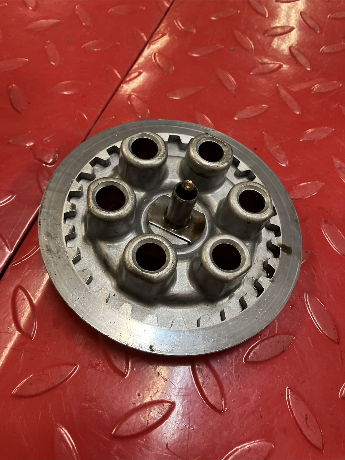 Yamaha YZ400 1977 complete clutch assembly basket hub pressure 1W4-16301-00-00