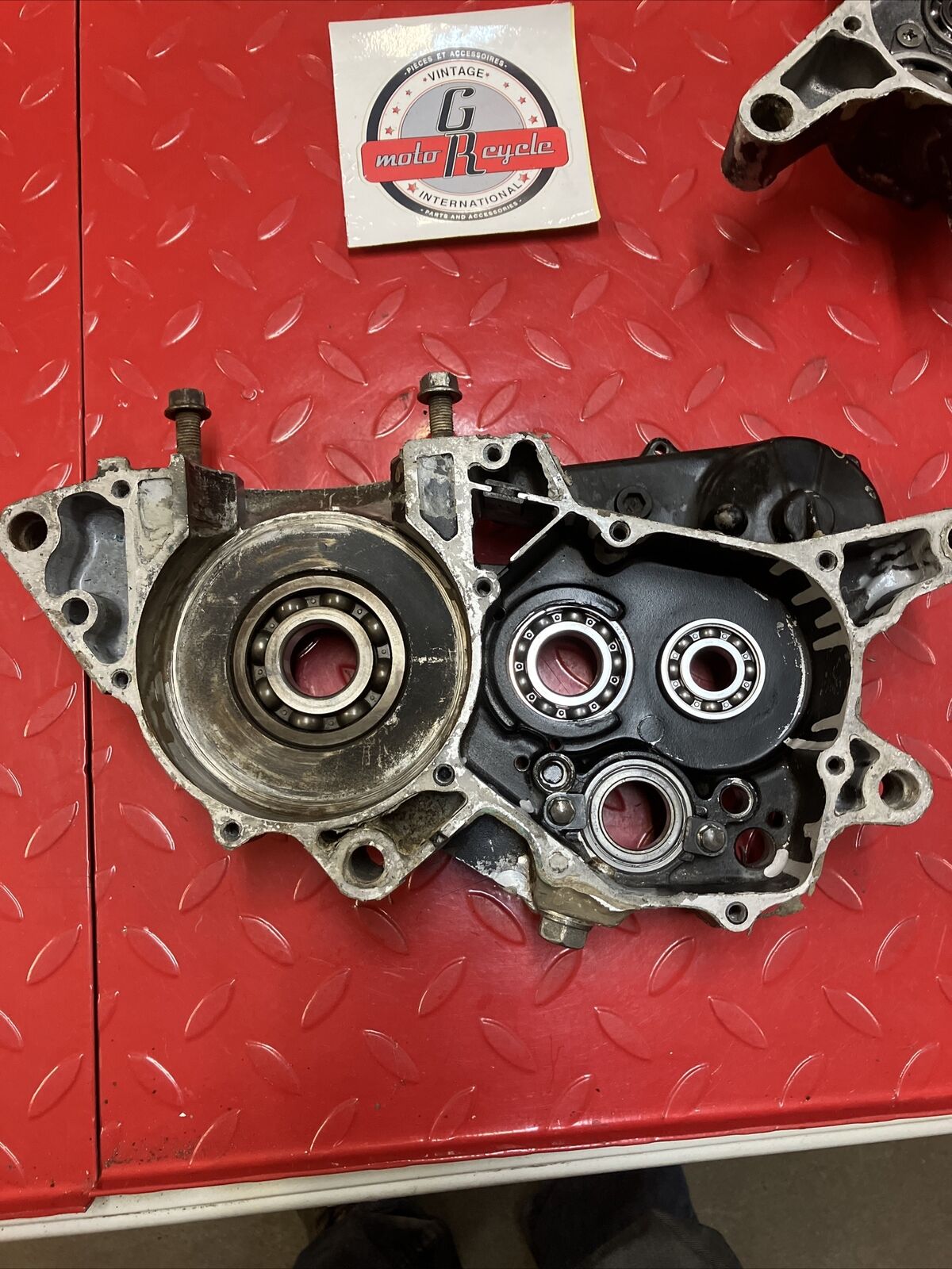 Honda CR250R 1984 left right crankcase set 111A0-KA4-741
