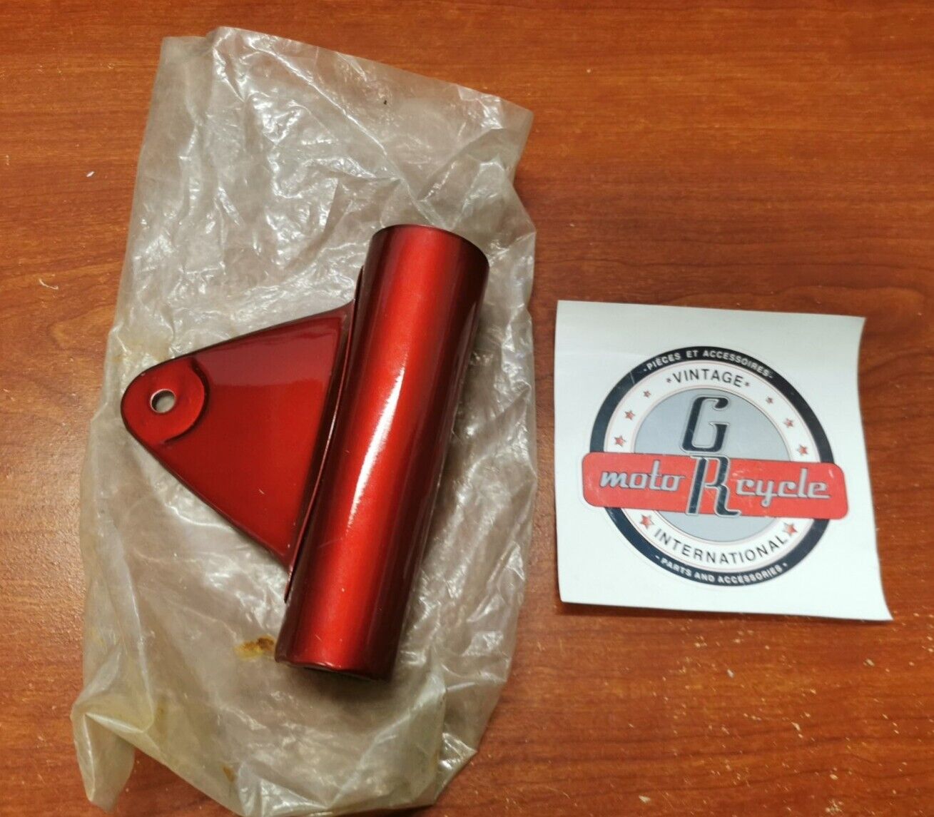 NOS SUZUKI T20 T200 ? RIGHT FRONT FORK HEADLIGHT BRACKET EAR S30