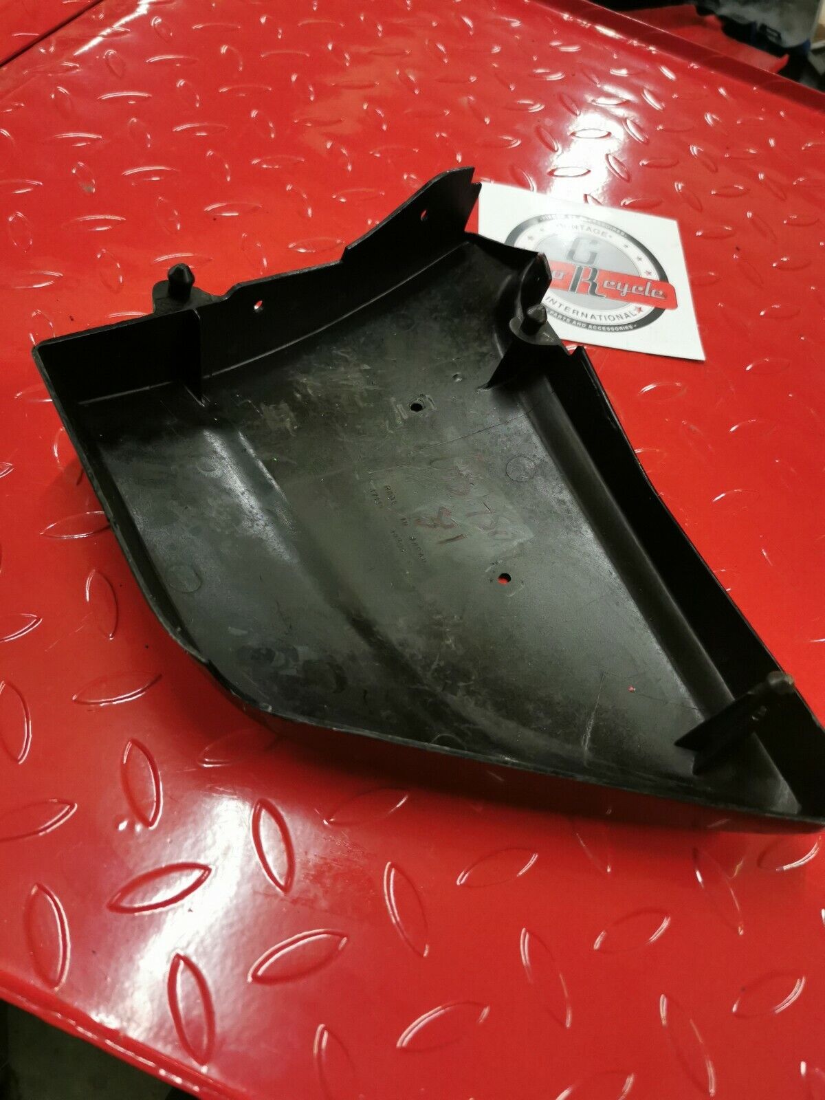 Suzuki GS450T 1981 commuter right side cover panel fairing