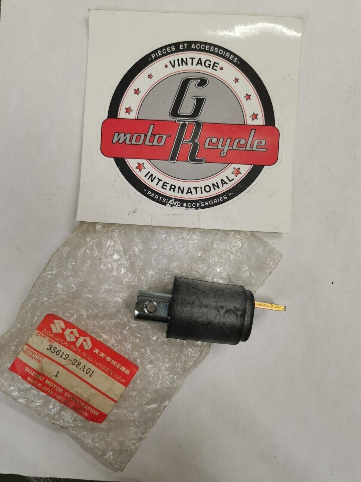 NOS SUZUKI VS800GL LS650 INTRUDER LAMP CUSHION 35619-38A01 S24