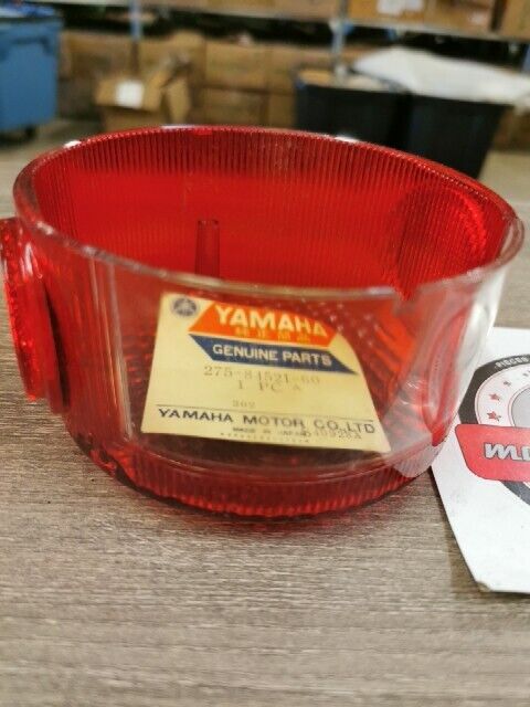 NOS YAMAHA AT2 CS3B CS5 CT3 DT3 G6S LS2 RT2 LENS TAIL LAMP 275-84521-60-00 Y170