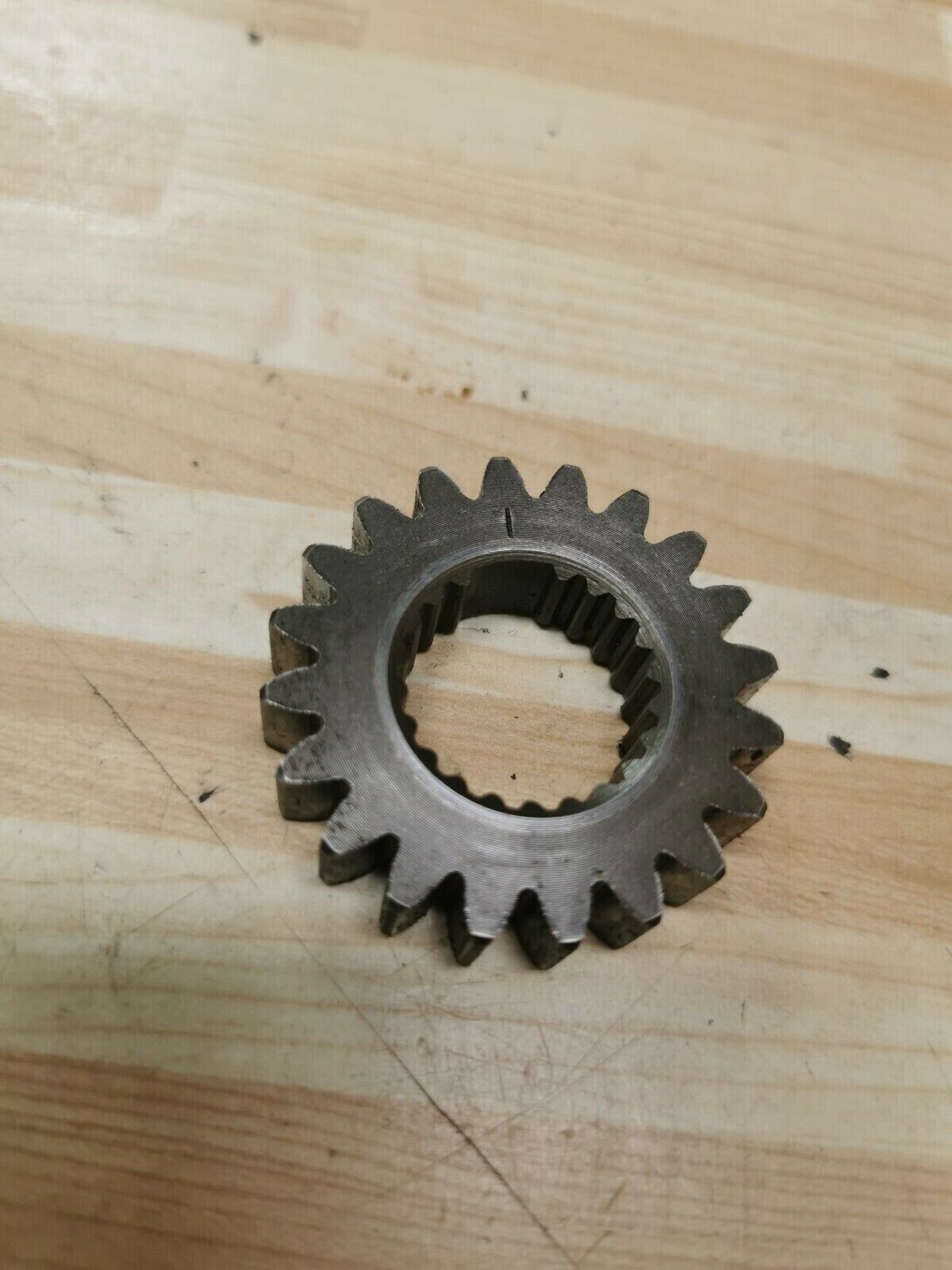 Honda XR250R 1987 primary drive gear crankshaft