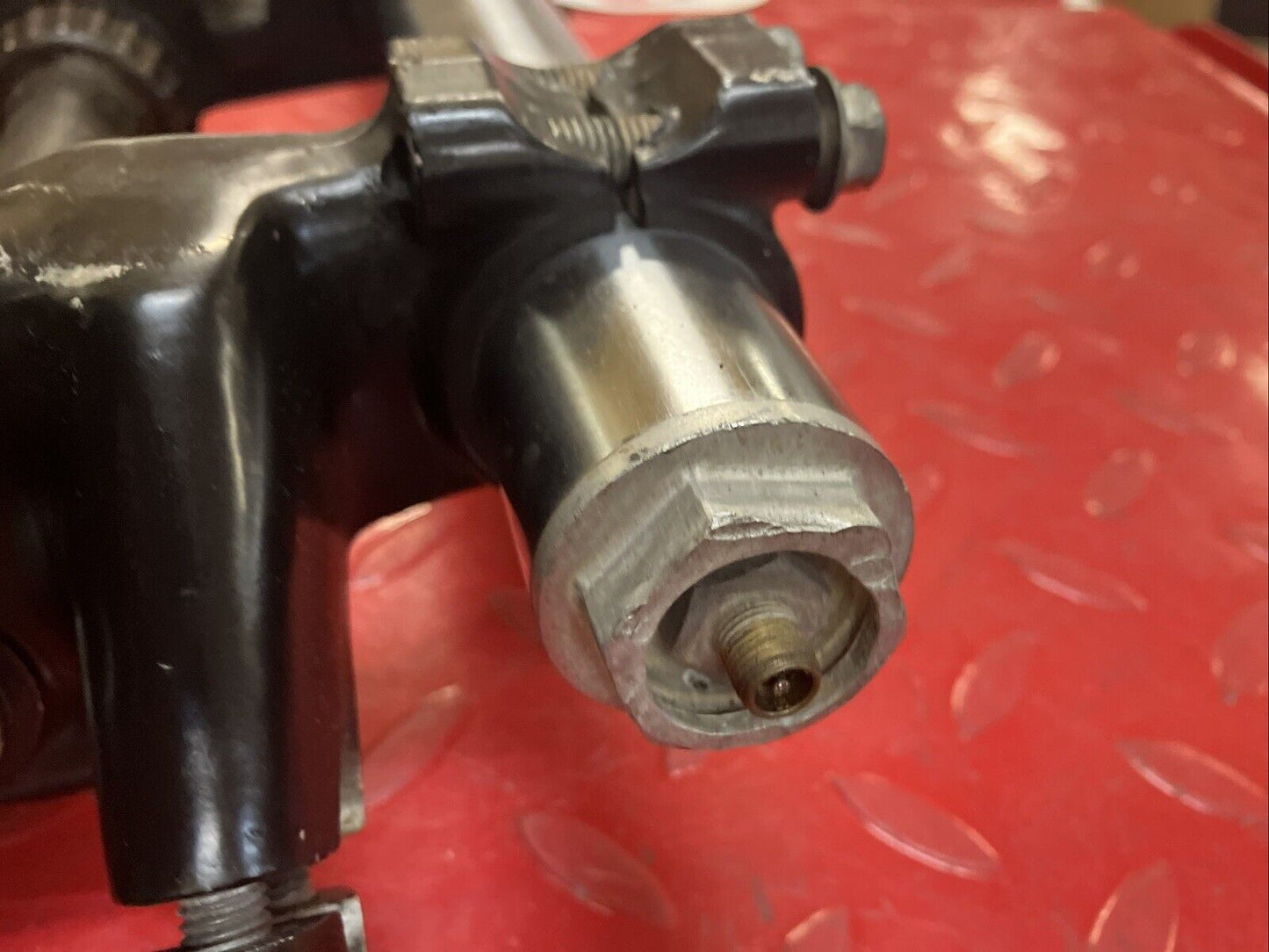 Yamaha YZ125 1977 front fork assembly triple clamp