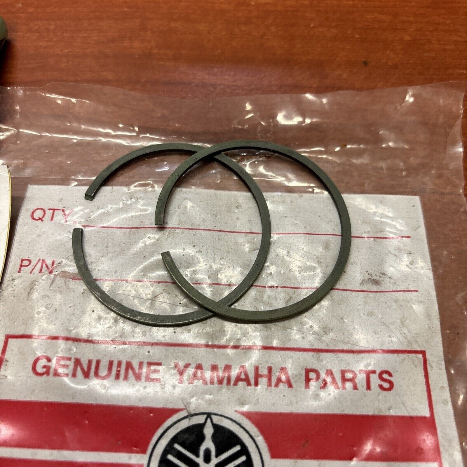 NOS Yamaha 1969 L5T 1967 1968 YL2 PISTON RING STD 166-11601-09-00 Y174