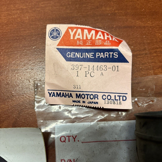 NOS Yamaha 1974 - 1976 RD200 AIR CLEANER JOINT 397-14463-01-00 Y172