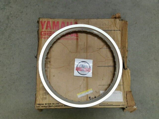 NOS Yamaha DT200R XT250 REAR WHEEL RIM (2.15-18) 94421-18468-00