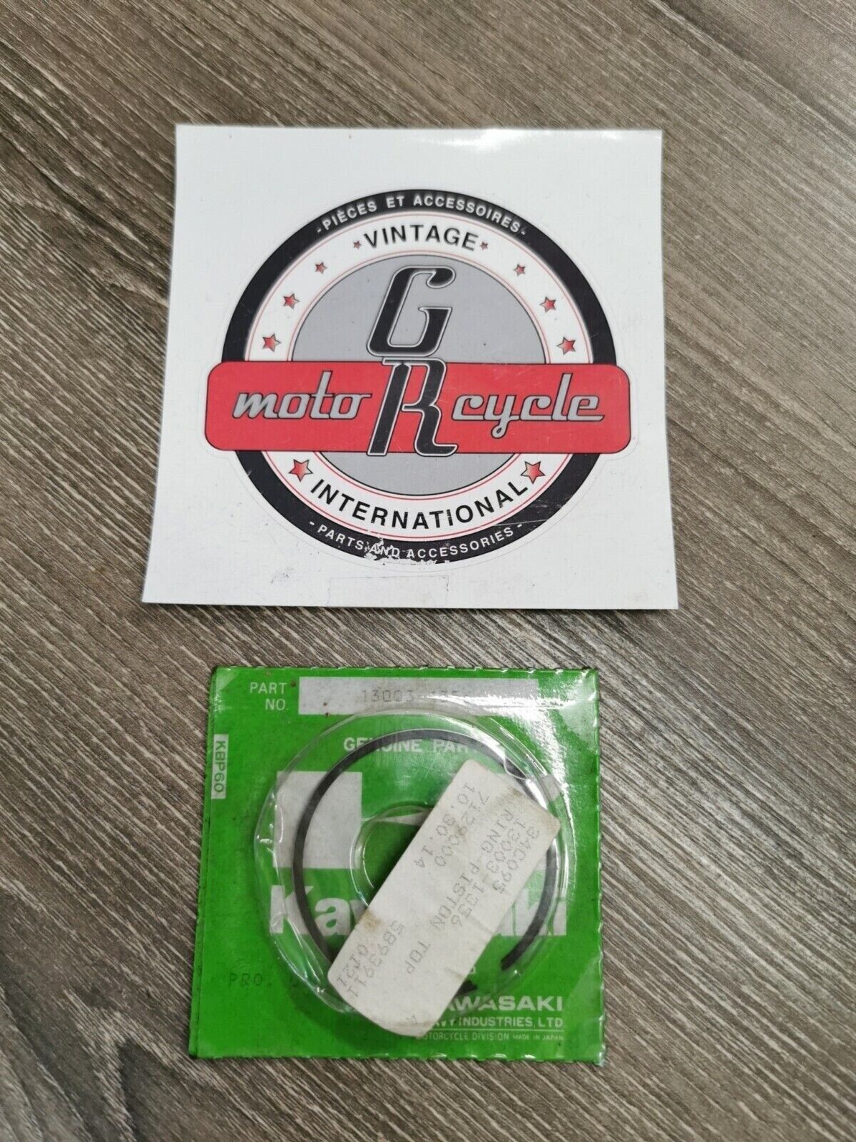 NOS KAWASAKI KX125 1995 - 2002 PISTON TOP RING 13003-1356 K30