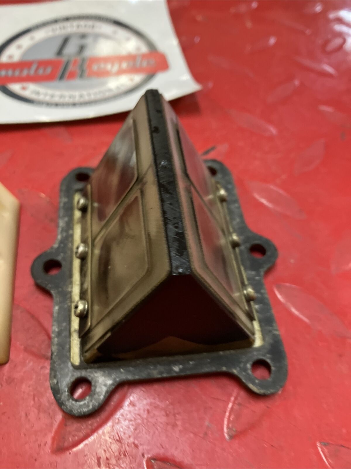 Honda CR250R 1988 Reed valve block cage 2