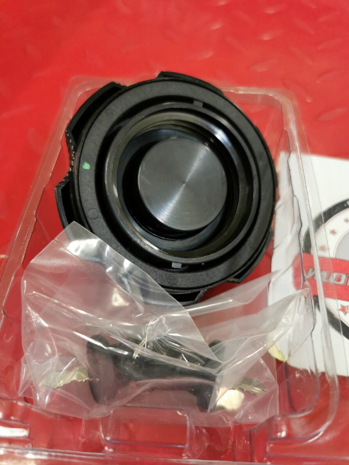 NOS SPX LOCKING GAS CAP  AT-07559 J13