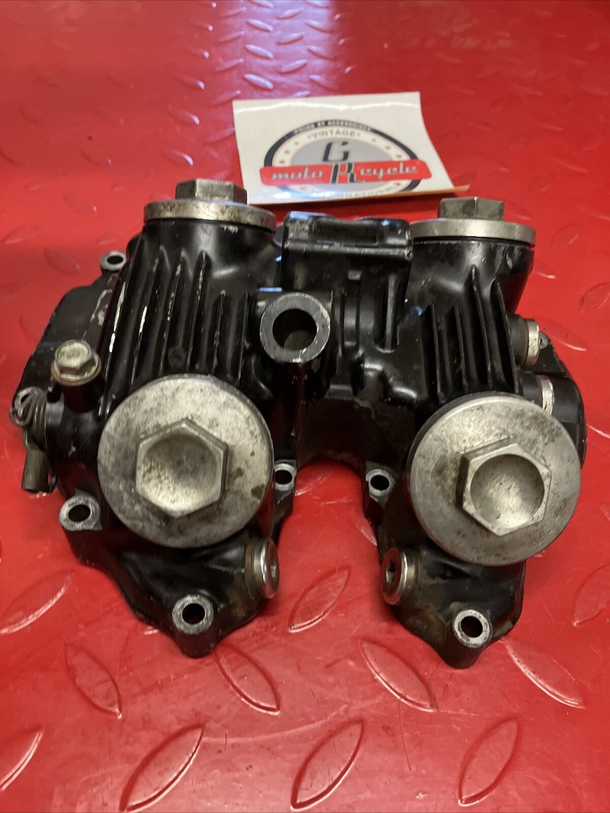 Honda XL350R 1984 cylinder head cover valve cover