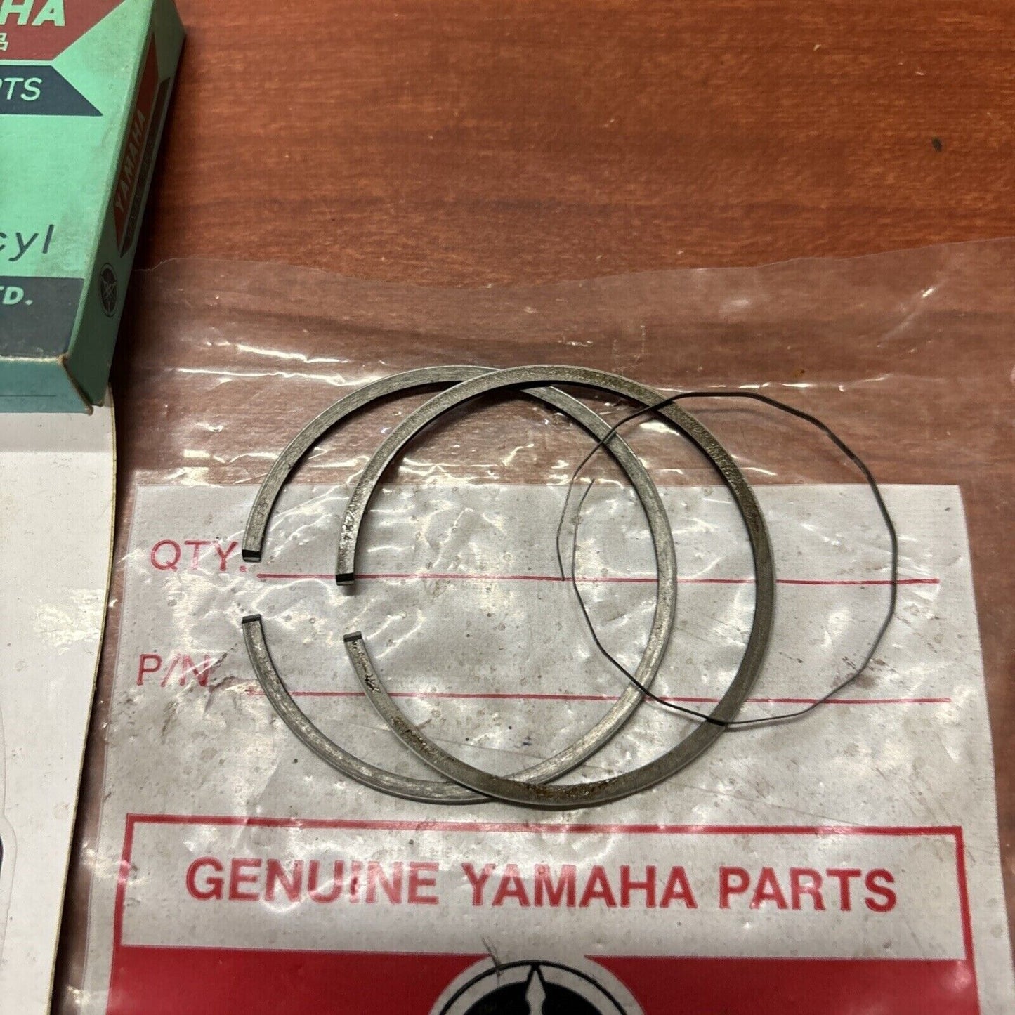 NOS Yamaha 1972 AT2 1972 1973 AT3 PISTON RING 0.75 316-11610-30-00 Y174