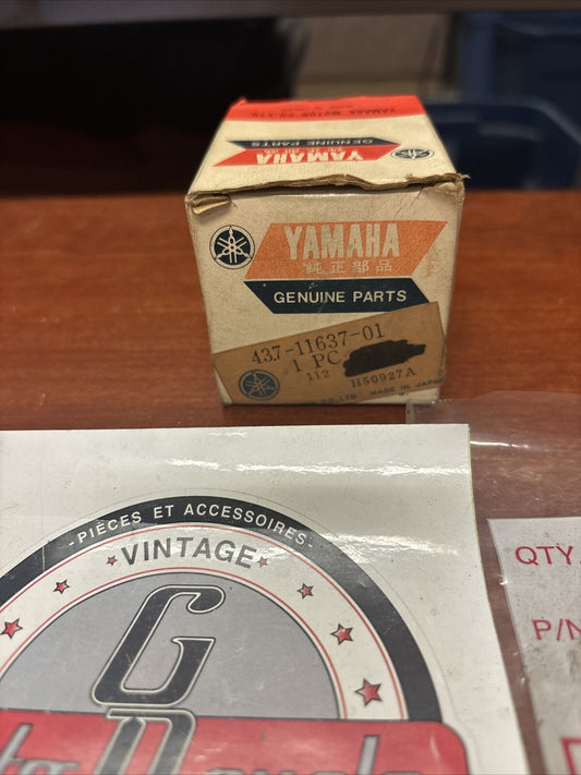 NOS Yamaha 1974 1975 DT100 PISTON 3RD O/S 0.75MM 437-11637-01-00 Y175