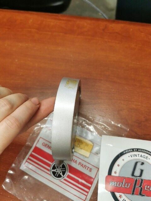 NOS Yamaha LS2 TA125 OIL PUMP COVER 326-15416-00-00 Y153